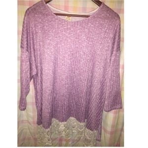 🎈  Half sleeve lace bottom shirt